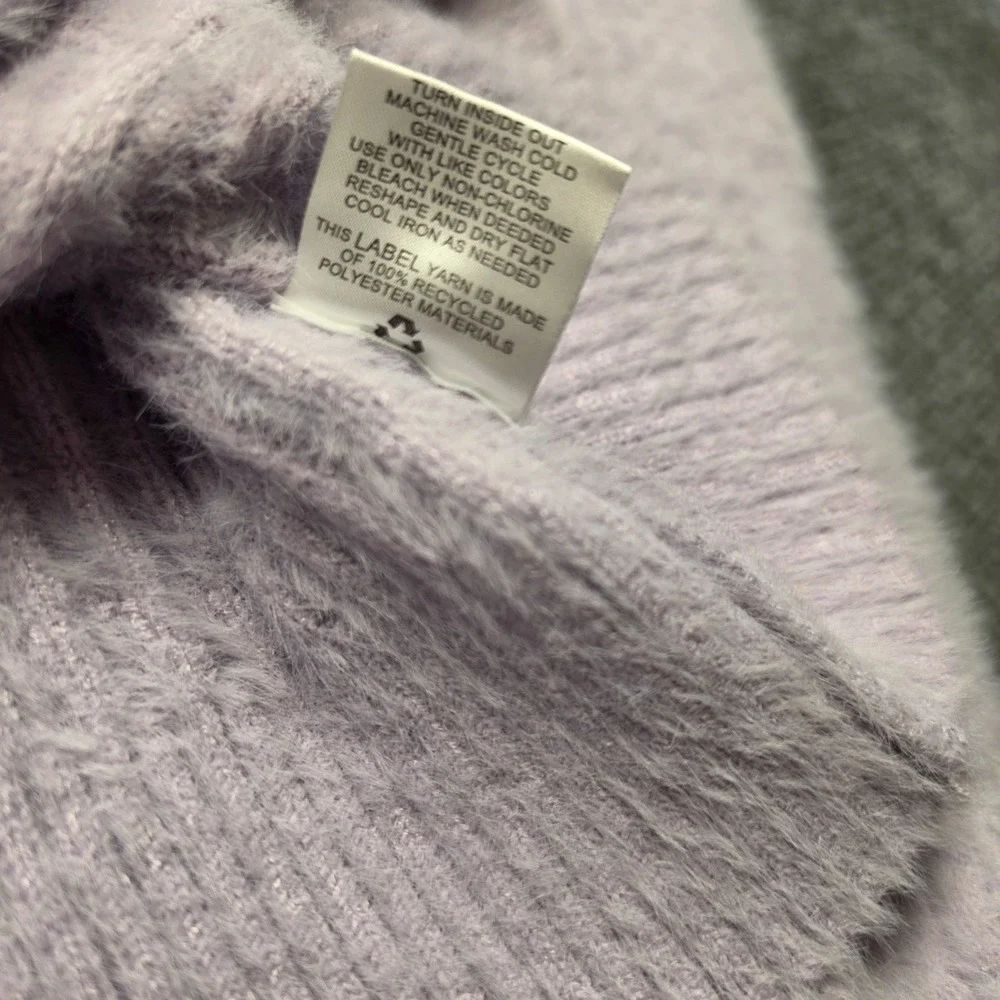 Hippie Rose Womens Medium Lavender Haze Eyelash Knit Cropped Sweater